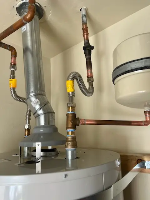 Water heater installation and plumbing repair in Grosse Pointe Village
